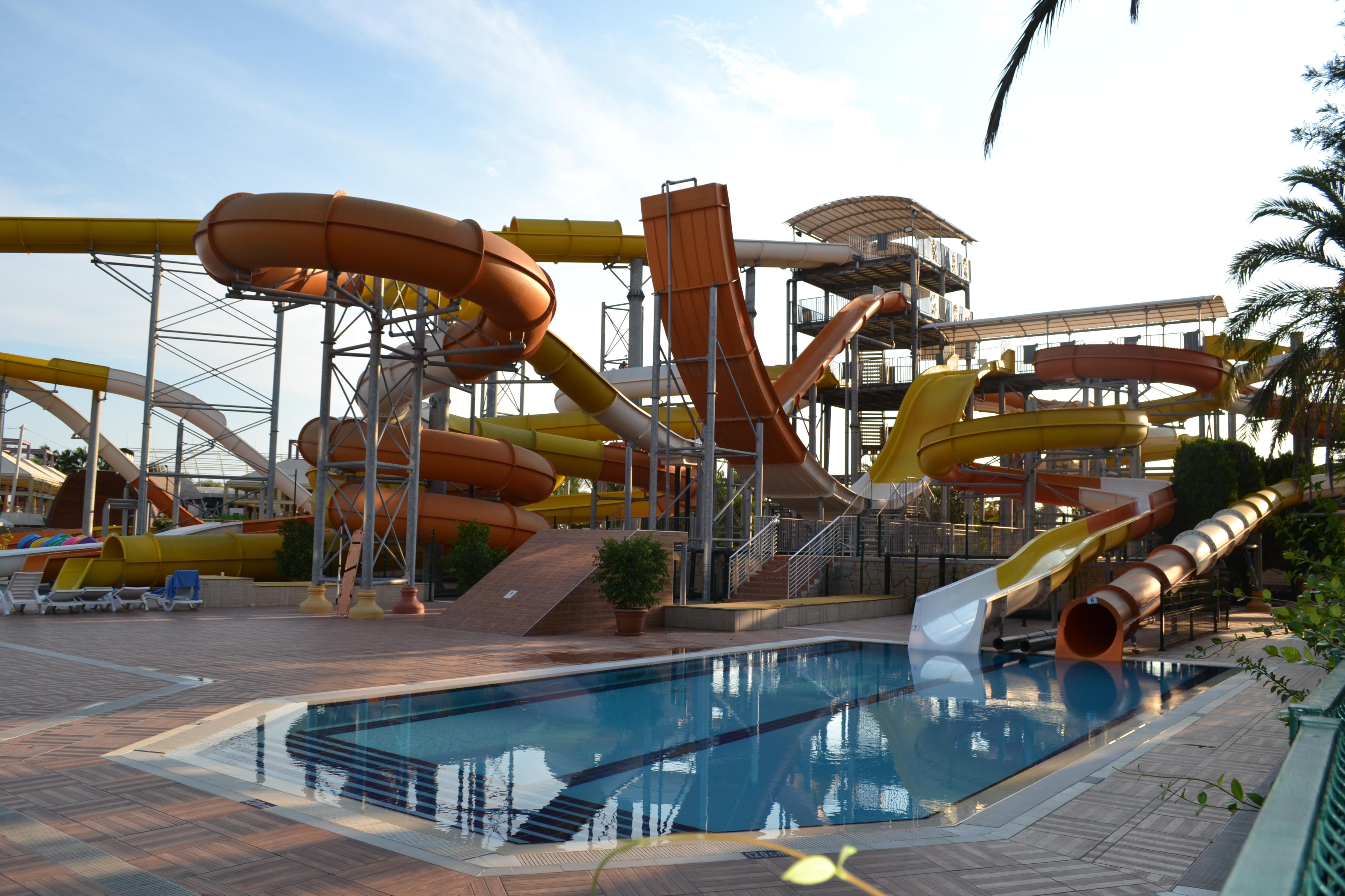 Aqi Pegasos World 4*