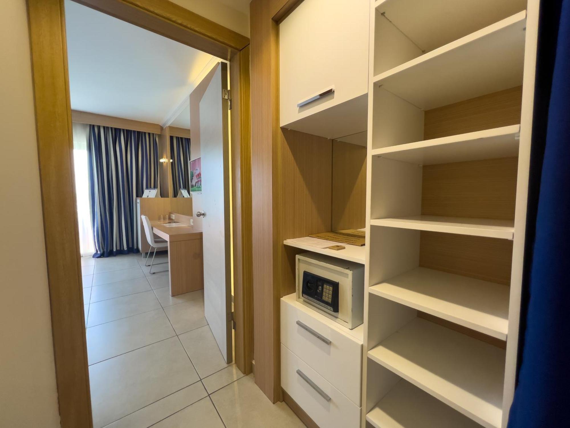 Aqi Pegasos World Otel Side
