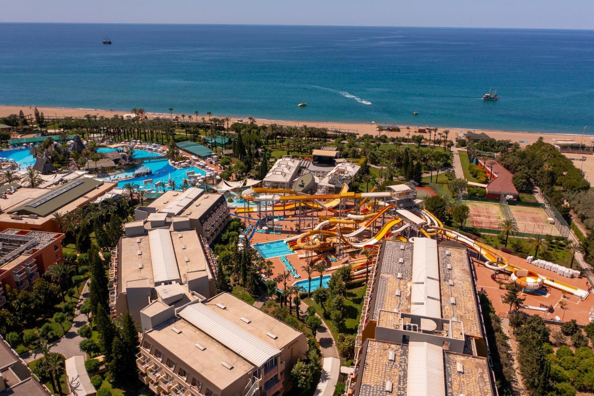 Otel Aqi Pegasos World 4*